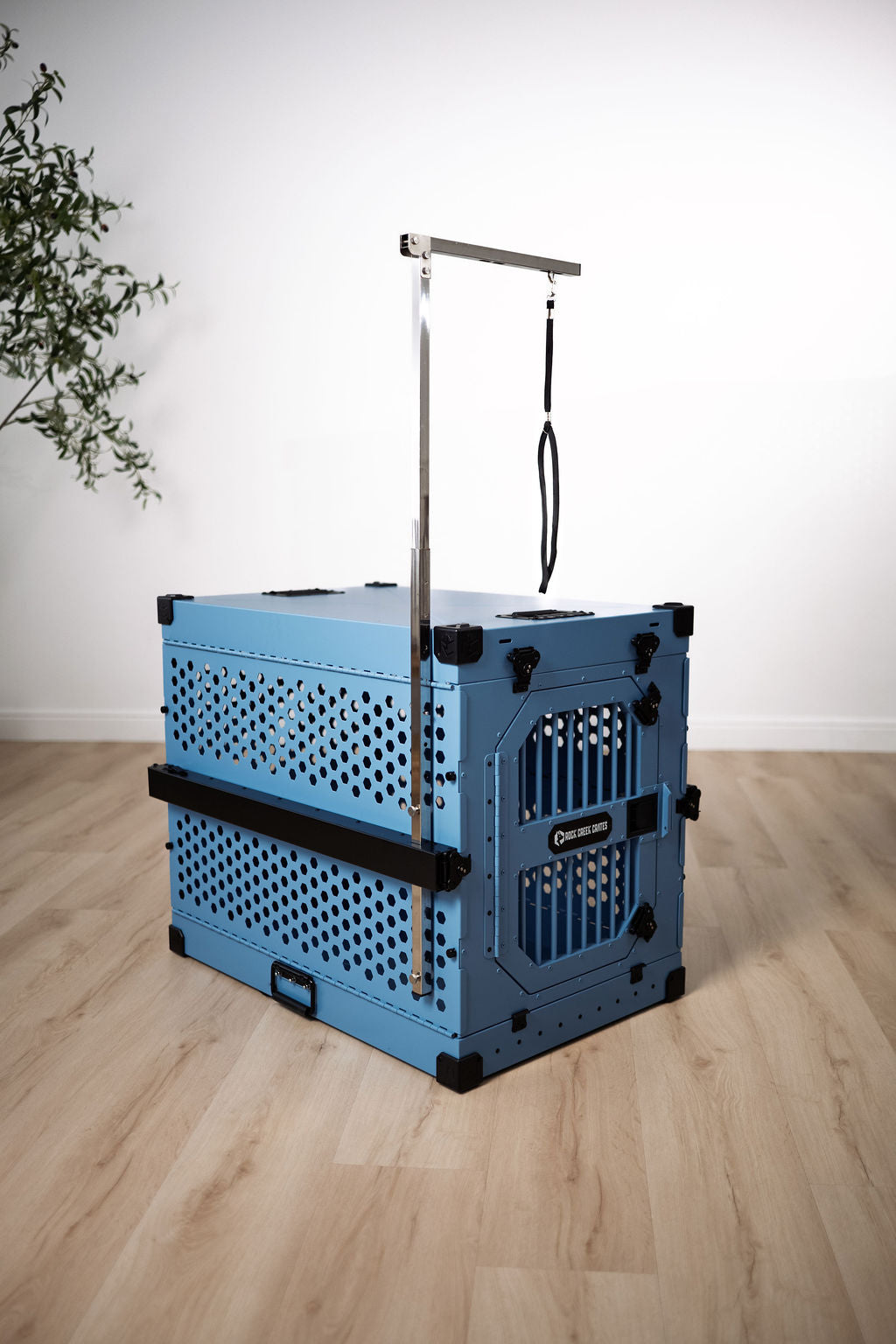 Dog Crate Grooming Arm
